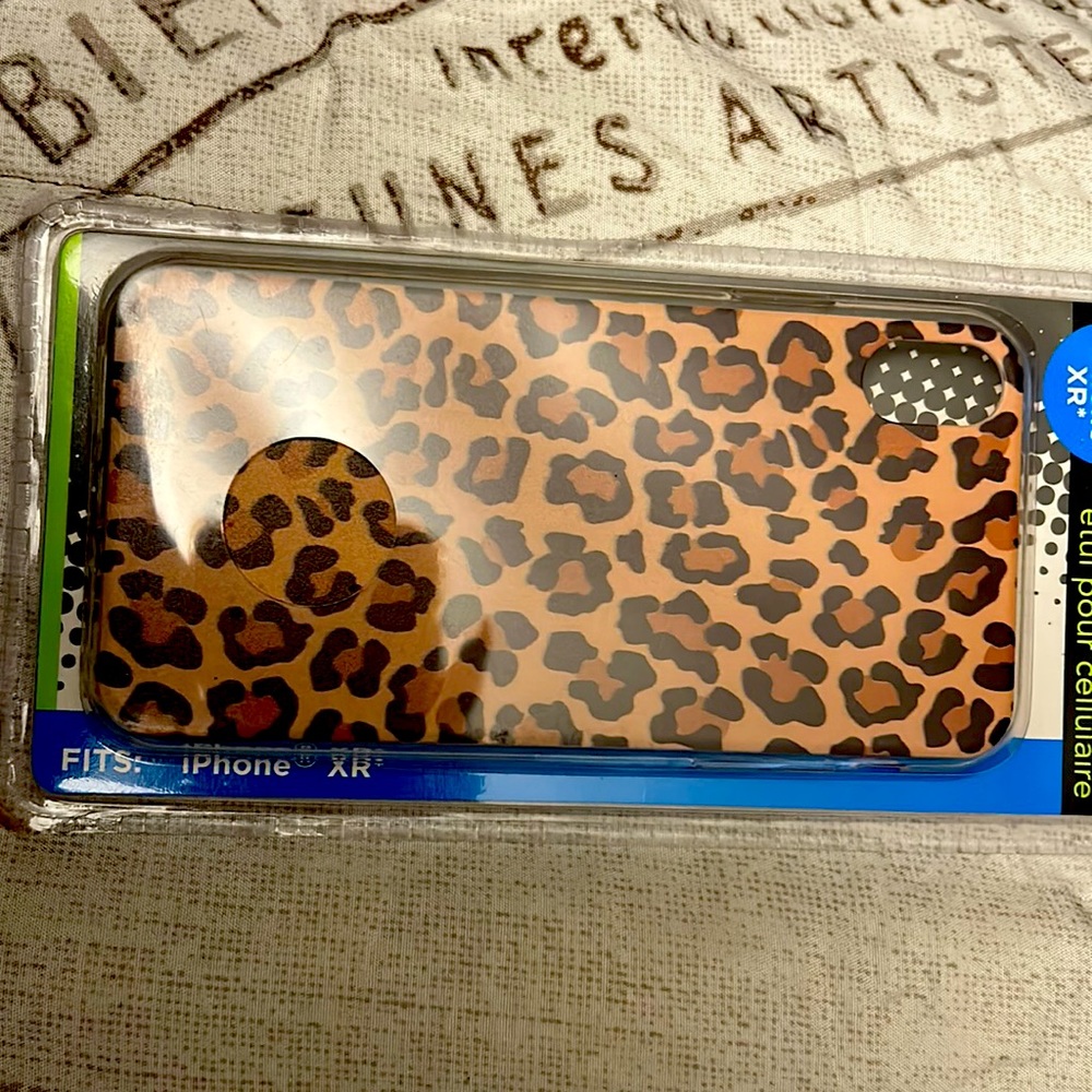 E-CIRCUIT iPHONE XR Case leopard print NEW